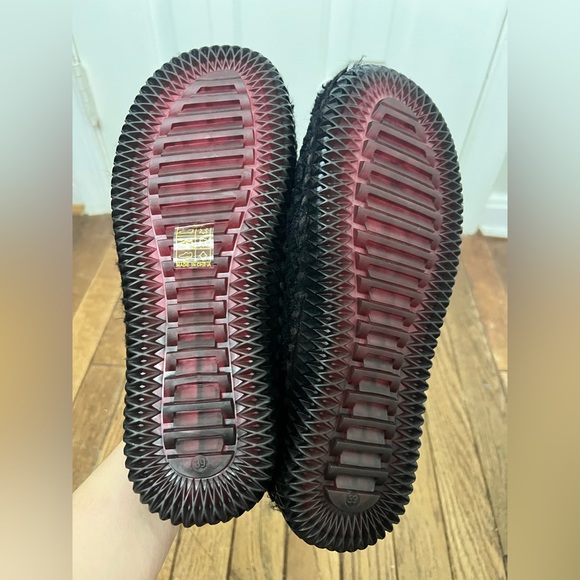 Antelope black Sherpa clog slippers - Picture 10 of 10